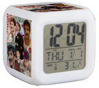 Reloj digital PEDRO PASCAL con luces y despertador